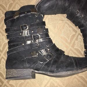 Steve Madden Tyrantt Black buckle boots size 9